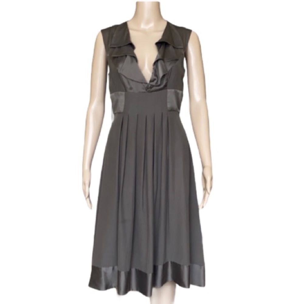 Anthropologie Willow Australia 100% silk ruffled neckline dress
